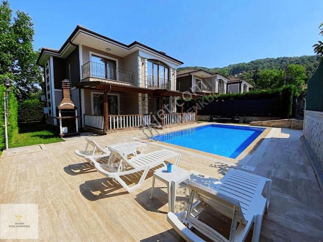 Sapanca'da Müstakil Havuzlu Villa/sakarya Royal'den