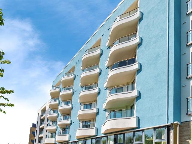 Sapphire Court, Southampton, SO14 2 bed apartment to rent £1,300 pcm £300 pw
