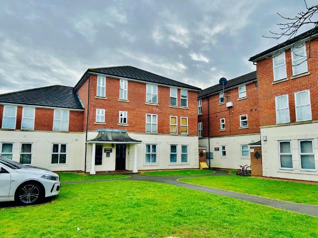 Sapphire Drive, Leamington Spa, CV31 1 bed flat to rent £1,100 pcm £254 pw