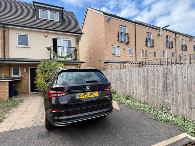 Sartoria Close, West Thurrock RM20, 4 bed terraced house to rent, £2,200 pcm | PrimeLocation