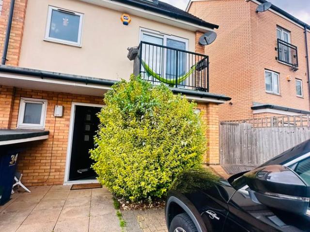 Sartoria Close, West Thurrock RM20, 4 bed terraced house to rent, £2,450 pcm | PrimeLocation