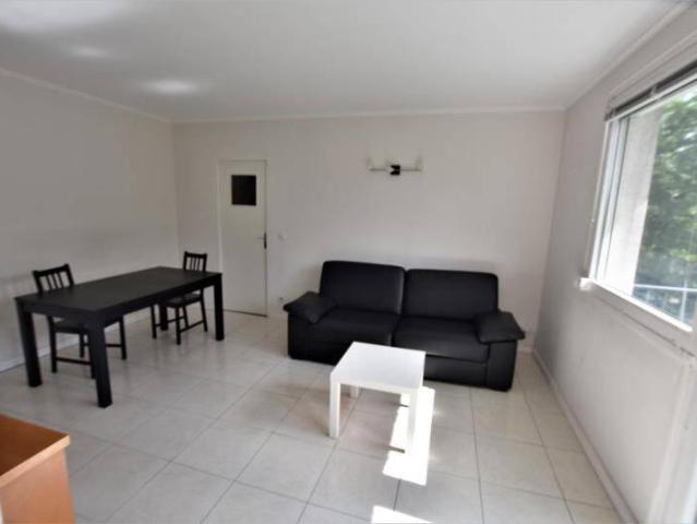 SARTROUVILLE 10 MINUTES A PIED DE LA GARE 3 pièce s 52.83 m