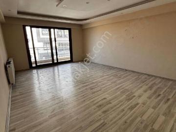 Saruhanlı Merkezde 145m² Arakat Kiralık Daire