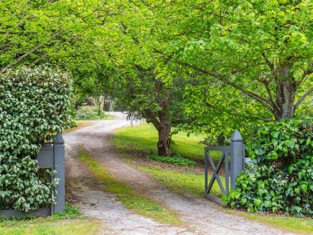 SARUM A Private Garden Sanctuary