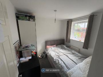 Sarum Road, Luton LU3, 2 bed flat to rent, £1,150 pcm | PrimeLocation