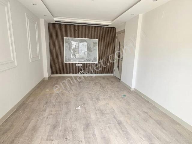 Sarıcam Bld Cıvarı 2+1 Kapalı Mutfak