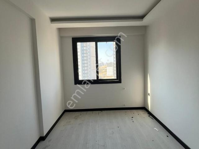 Sarıçam 'da 1+1 Boş Kiralık Daire