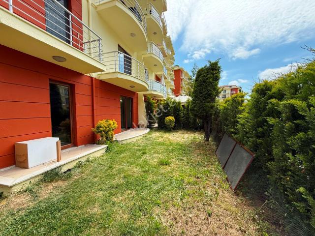 Sarı Evler Sitesi 145m2 Yenilenmiş Balkonlu Depolu Kiralık 3+1