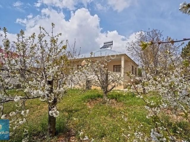 Sarıkaya'da 800 M2 Arsa İçerisinde 2+1 Geniş Balkonlu Yayla Evi