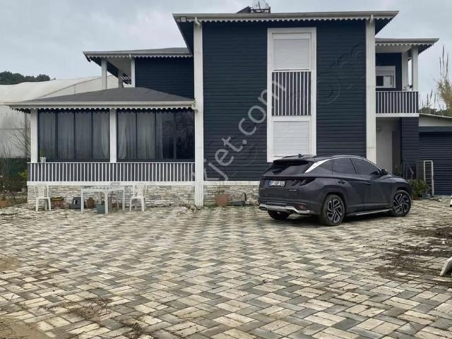 Sarılar Mahallesi'nde 4 + 1 Müstakil Evimiz 610 Metre