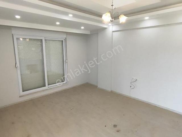 Sarılar Mahallesinde 2 Kat Satılık 3+1 Daire