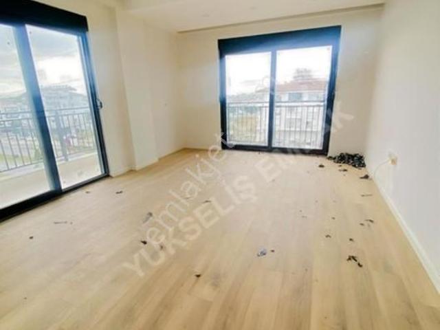 Sarılar Mahallesi'nde 2 + 1 Dubleks Dairemiz Satılık Asansörlü