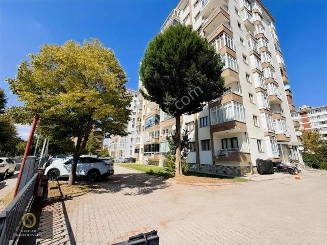Sarılar Gayrimenkulden Atatürk Bulvarı Üzeri Kiralık 3+1 Daire