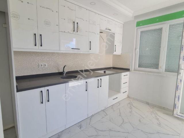 Sarılar Zeki Vargün Yakını Kiralık 1 Yaşında Daire