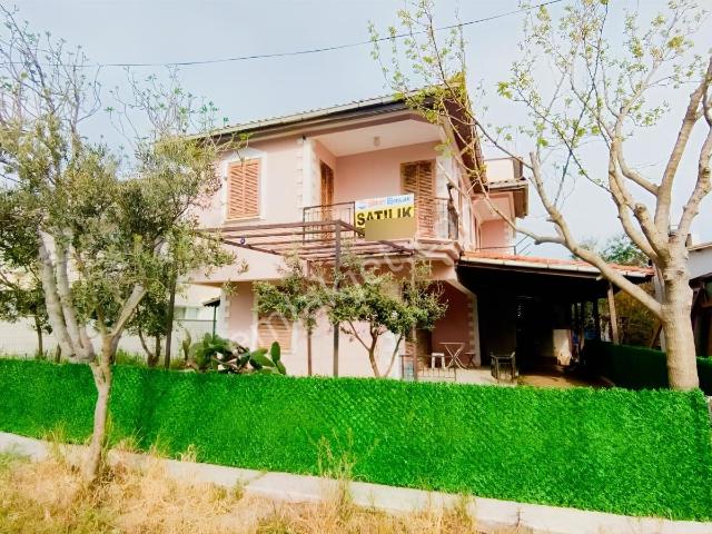 Sarımsaklı Da Denize Sıfır Satılık Villa 3+1 Bahçeli İkiz Villa