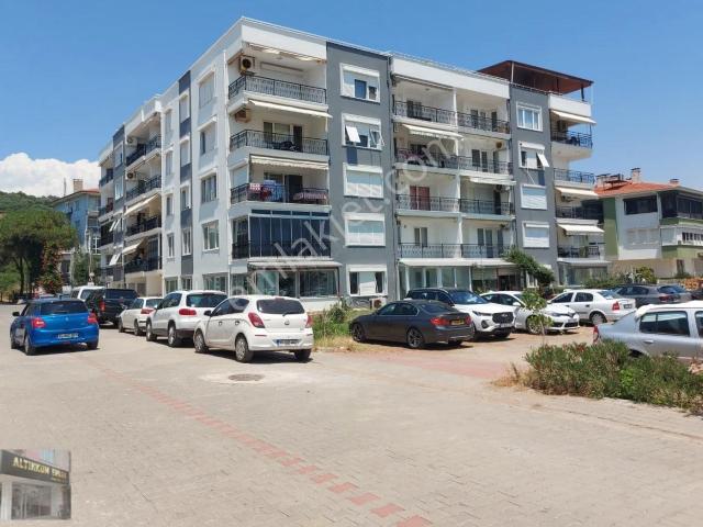 Sarımsaklı'da Merkezde Plaja 100m 2+1 Satılık Daire