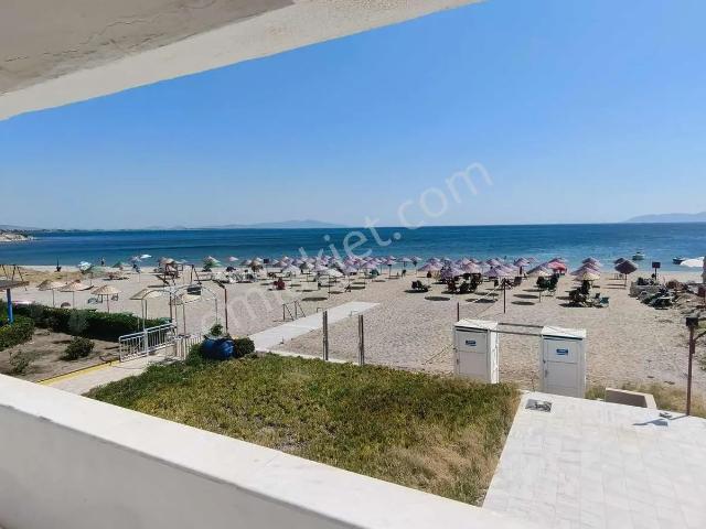 Sarımsaklı Da Siteye Ait Plajlı Deniz Manzaralı 1+1 Daire