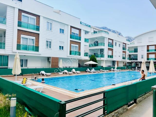 Sarısı'da Lüks Site İçerisinde Doğalgazlı Teraslı 3+1 Daire