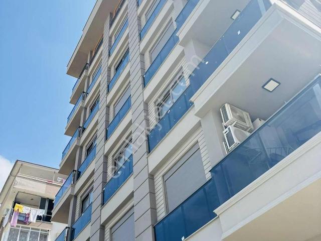 Sarısu Mahallesinde Havuzlu Sitede, 1+1 Satılık Daire