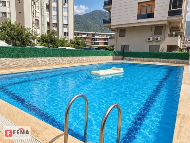Sarısu Mahallesinde Yeni Sitede Havuzlu 2+1 Kiralık Daire