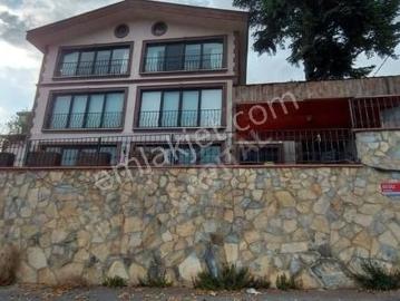 Sarıyer Maden Mah Boğaz Manzaralı 7+3 Havuzlu Lüks Satılık Villa