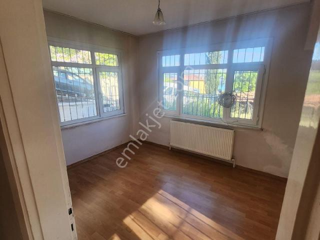 Sarıyer Madende 3+1 Geniş Kullanımlı
