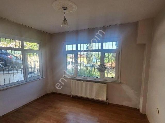 Sarıyer Madende 3+1 Geniş Kullanımlı Ferah Kiralık Daire