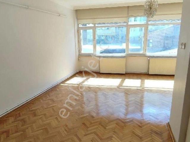 Sarıyer Merkez Mahallesinde 120 Metrekare 3+1 Satılık Daire