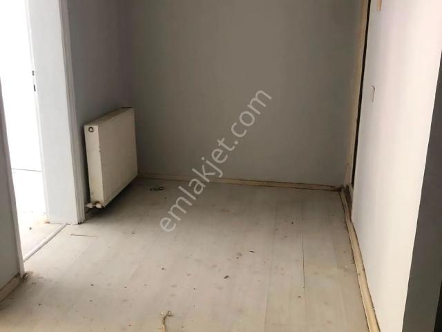 Sarıyer Büyükdere Mahallesinde Kiralık Temiz 1+1 Daire