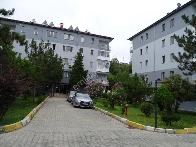 Sarıyer İstinye Boğaziçi Sitesinde Kiralık 3+1 Kombili