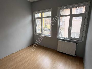 Sarıyer'de Deniz Manzaralı Kiralık 2+1 Daire