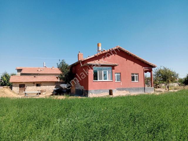 Saraçoğlunda Evi Ve Cardagi Satılık Mülk