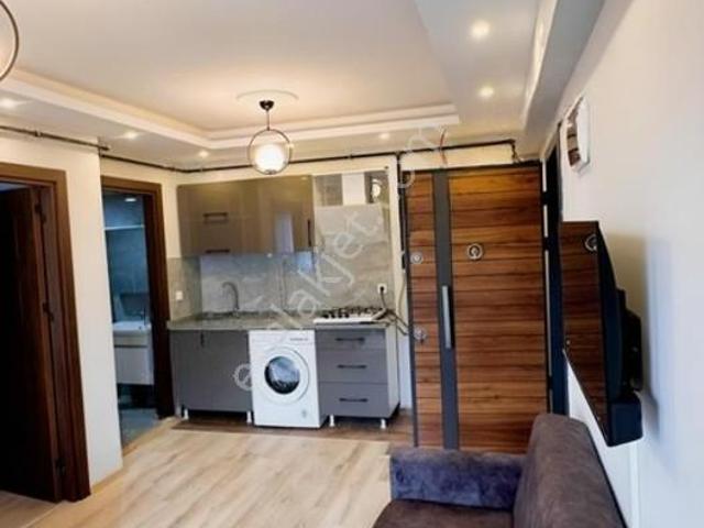 Saraçlar Caddesi Yanı Sıfır Bina Sıfır Eşyalı Kiralık 1+1 Daire