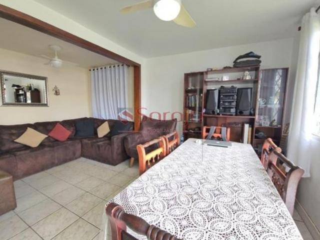 Saraju imobiliaria vende casa com edicula no Conjunto Mercurio no Cajuru