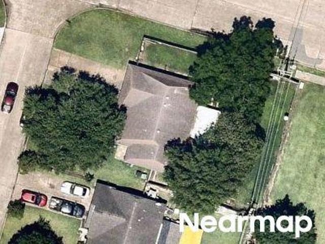Saranac Dr