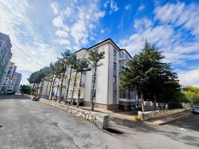 Saray Emlak'tan Niğde İnönü Mah 3+1 Masrafsız Mükemmel Daire