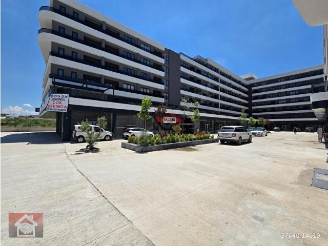 SARAYCIK LAGOM DA SATILIK 2+1 KÖŞE BAŞI ARAKAT KAPALI OTOPARKLI DAİRE