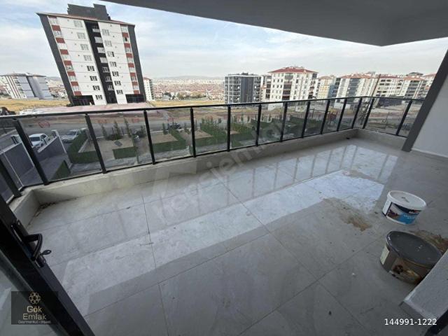SARAYCIK'TA GENİŞ BALKON HOBİ BAHÇELİ KİLERLİ 2+1 SIFIR