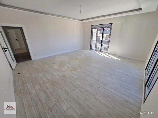 SARAY'DAN UĞURMUMCUDA MANZARALI LÜKS NET 102 m 3+1 GENİŞ DAİRE