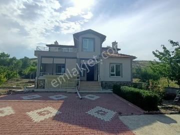 Sarayköy'de 750 M² Arsa İçerisinde Satılık 5+1 Dubleks Ev
