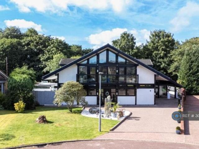 Sarazen Court, Motherwell, ML1 6 bed detached house to rent £3,000 pcm £692 pw