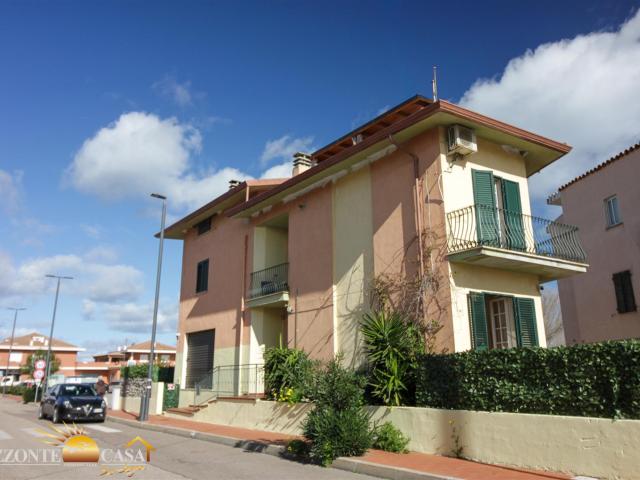 Sardegna Costa Nord Est, Casa Indipendente B&B a La Caletta 1900m² La Caletta