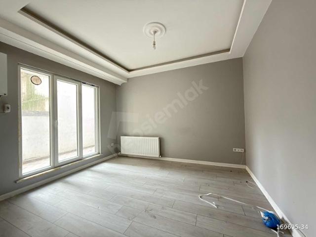 SARIÇAM EMLAKTAN FINDIKLIDA ANA CADDE ÜZERİ 2+1 SATILIK DAİRE