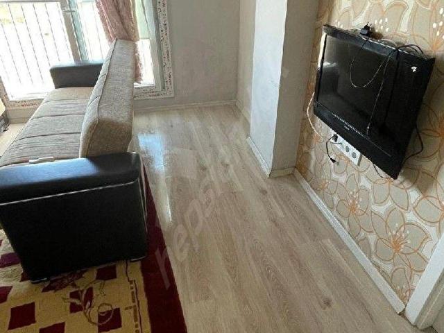 SARIÇAM GÜLTEPE'DE EŞYALI GENİŞ OTURUMLU KİRALIK 1+1