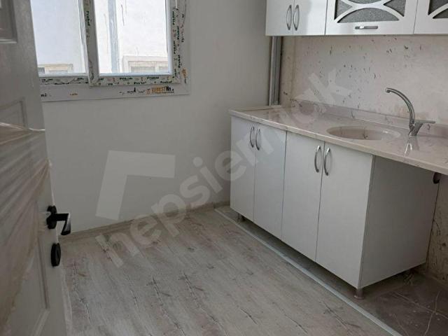 SARIÇAM İLİMTEPE DE SIFIR BİNA 2+1