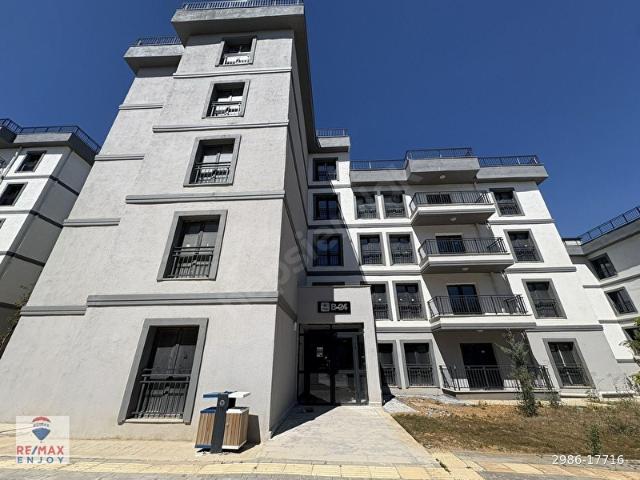 SARIGAZİ TOKİ KONUTLARINDA KİRALIK 3+1 ARA KAT DAİRE