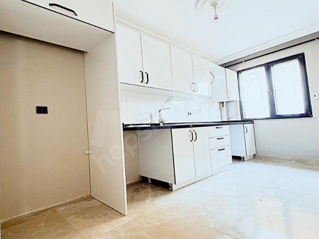 SARIGAZİ METRO'NUN DİBİN'DE GENİŞ SIFIR 3+1 ÜST DUBLEKS ZA386