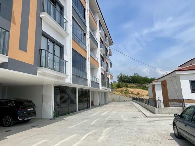 SARIKORKMAZ'DA DOĞA MANZARALI ÖNÜ AÇIK SATILIK ARAKAT 3+1 DAİRE