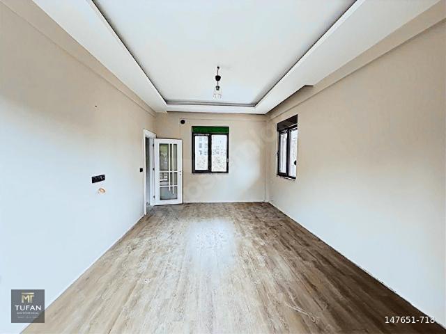 SARILAR MERKEZDE ARA KAT 2+1 AYRI MUTFAKLI EBEVEYN BANYOLU