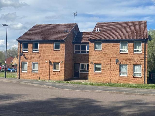 Sark Close, Crawley, RH11 Studio to rent £1,000 pcm £231 pw